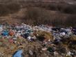Nelegálna skládka pri Švedlári je aj naďalej využívaná